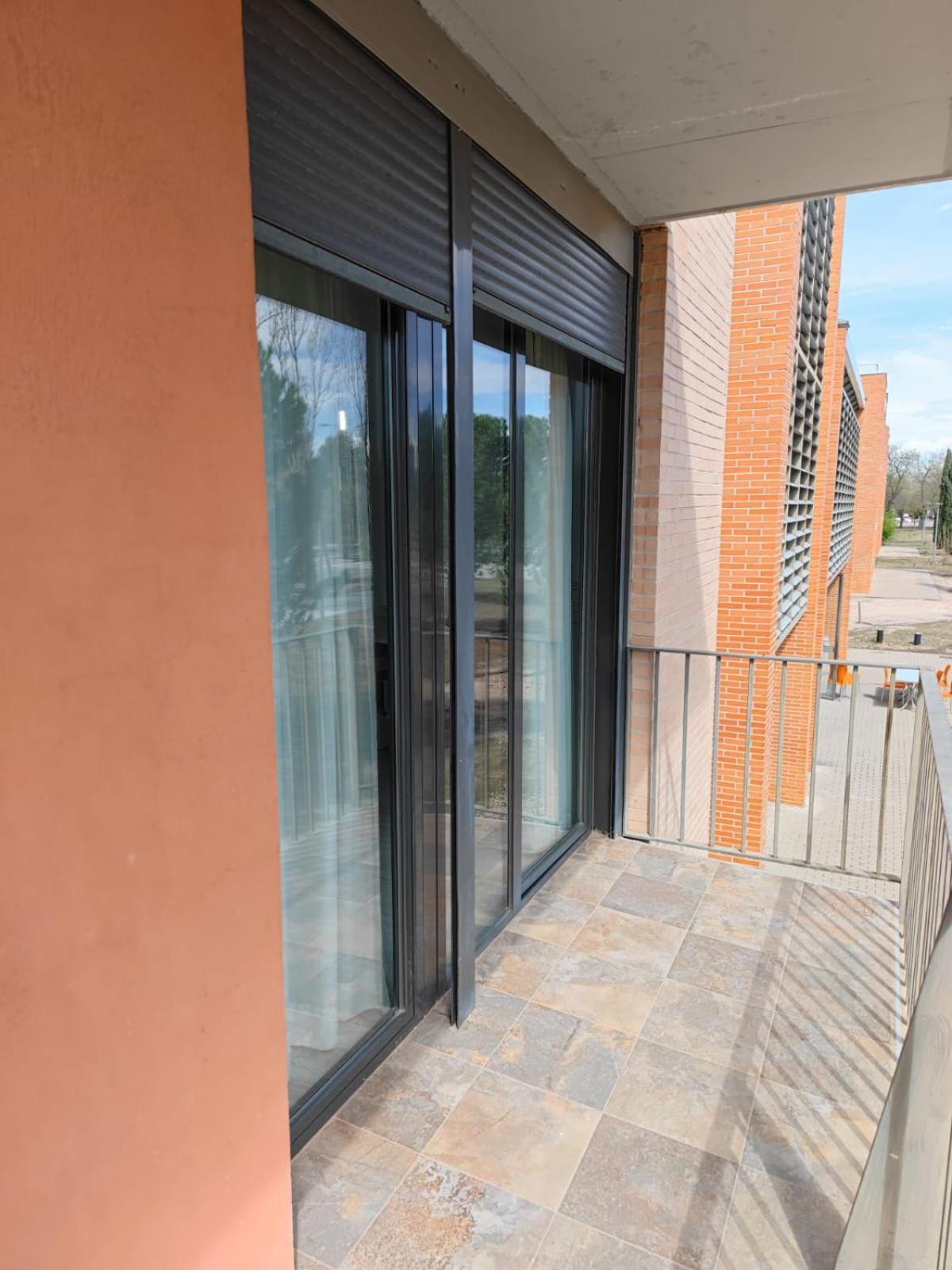 Residencia Universitaria Resa Giner De Los Rios Alcala de Henares Exterior photo